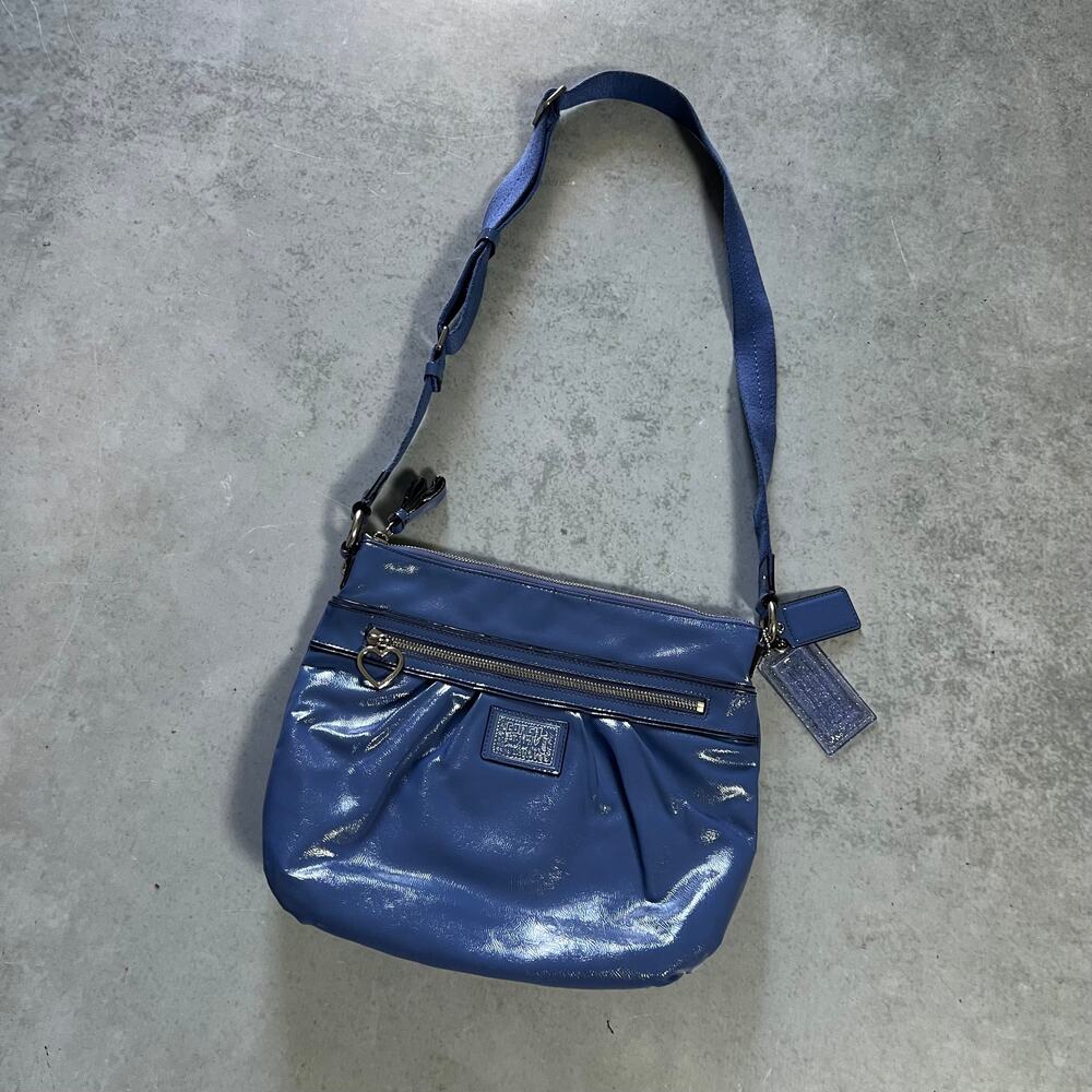 Coach Poppy Daisy Blue Patent Liquid Gloss Shoulder Crossbody Bag Purse F22147